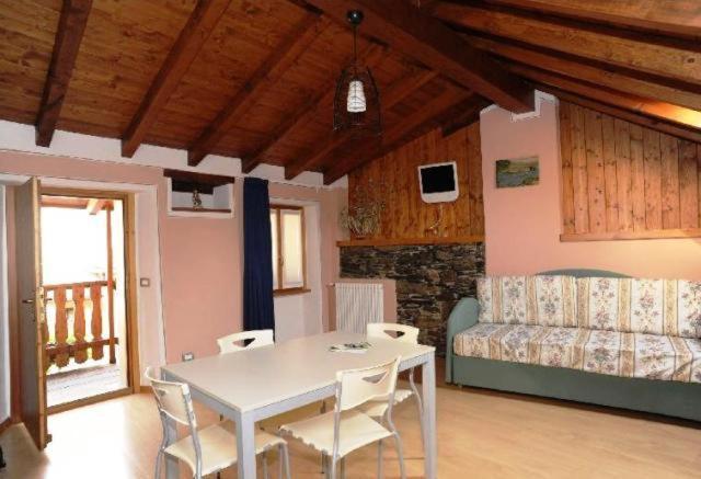 Appartamenti Vacanze E Camere Roccetta Fiorita Петтенаско Экстерьер фото