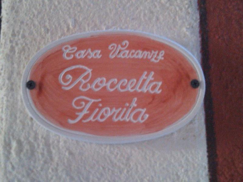 Appartamenti Vacanze E Camere Roccetta Fiorita Петтенаско Экстерьер фото